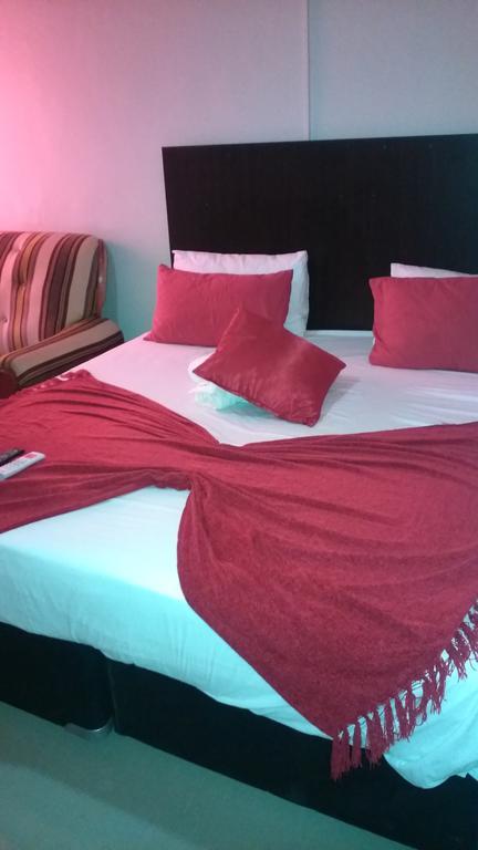 Valley Guest House Pretoria-Noord Buitenkant foto