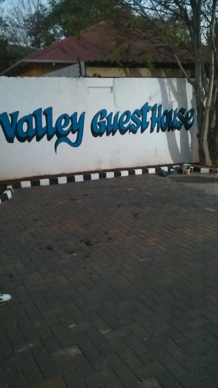 Valley Guest House Pretoria-Noord Buitenkant foto