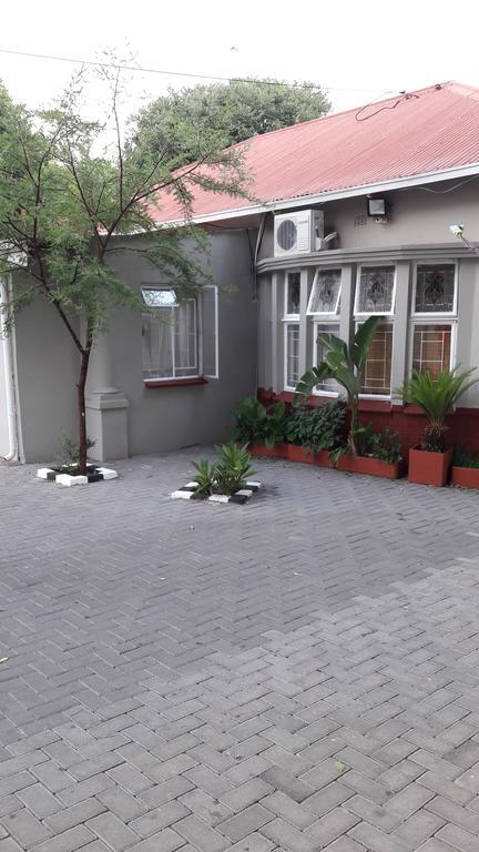 Valley Guest House Pretoria-Noord Buitenkant foto