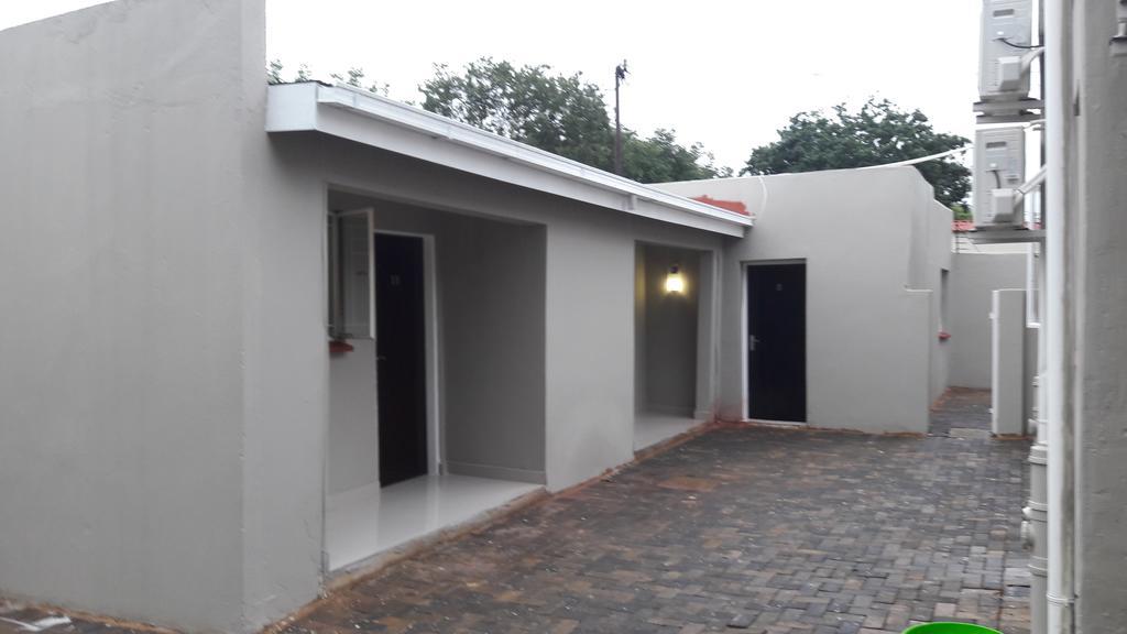 Valley Guest House Pretoria-Noord Buitenkant foto